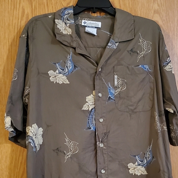 Columbia sportswear Hawaiian style swordfish print cotton shirt - Picture 3 of 11